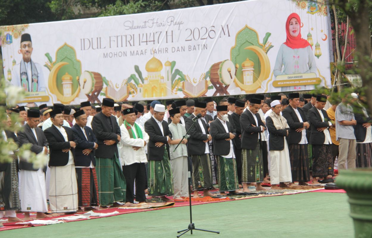 Pemkot-Jaksel-Gelar-Salat-Idulfitri-1447-H-di-Halaman-Kantor-Walikota