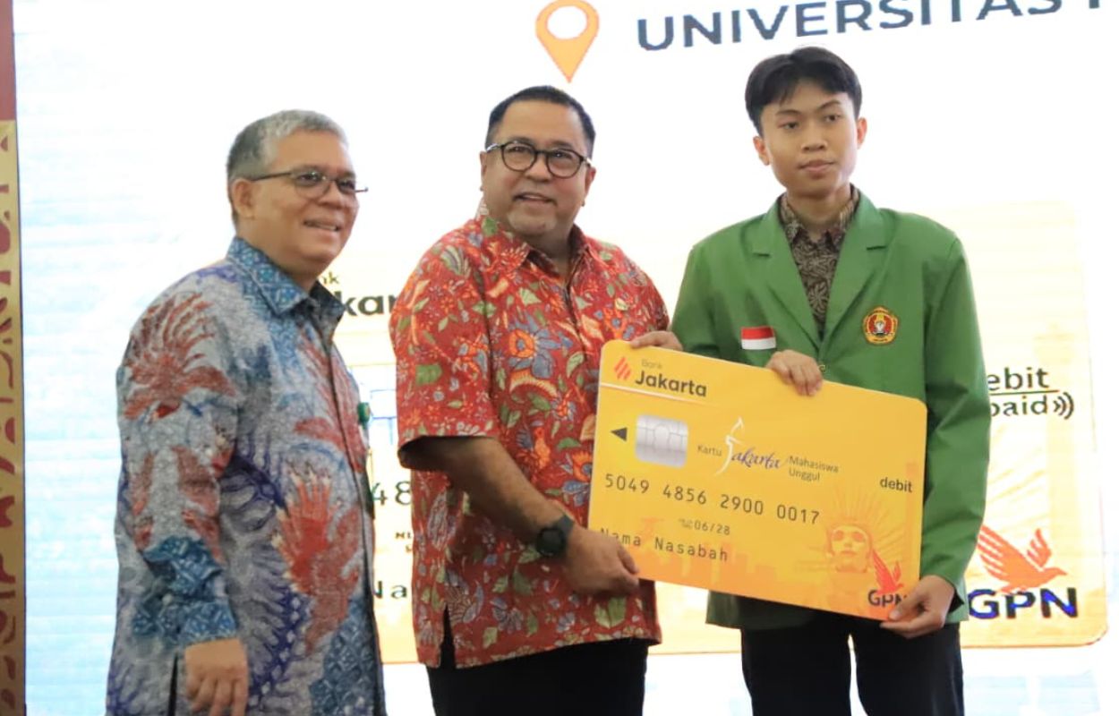 Hadiri-Forum-Orientasi-KJMU-Wagub-Rano-Dorong-Mahasiswa-Jadi-Generasi-Unggul-dan-Berdaya-Saing-Global
