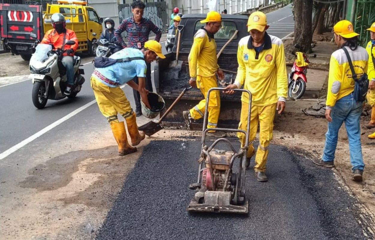 Jalan-Amblas-di-Jalan-Moh-Kahfi-I-Ciganjur-Telah-Diperbaiki