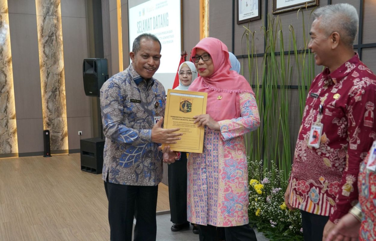 31-PNS-di-Lingkungan-Kota-Jaksel-Terima-SK-Pensiun