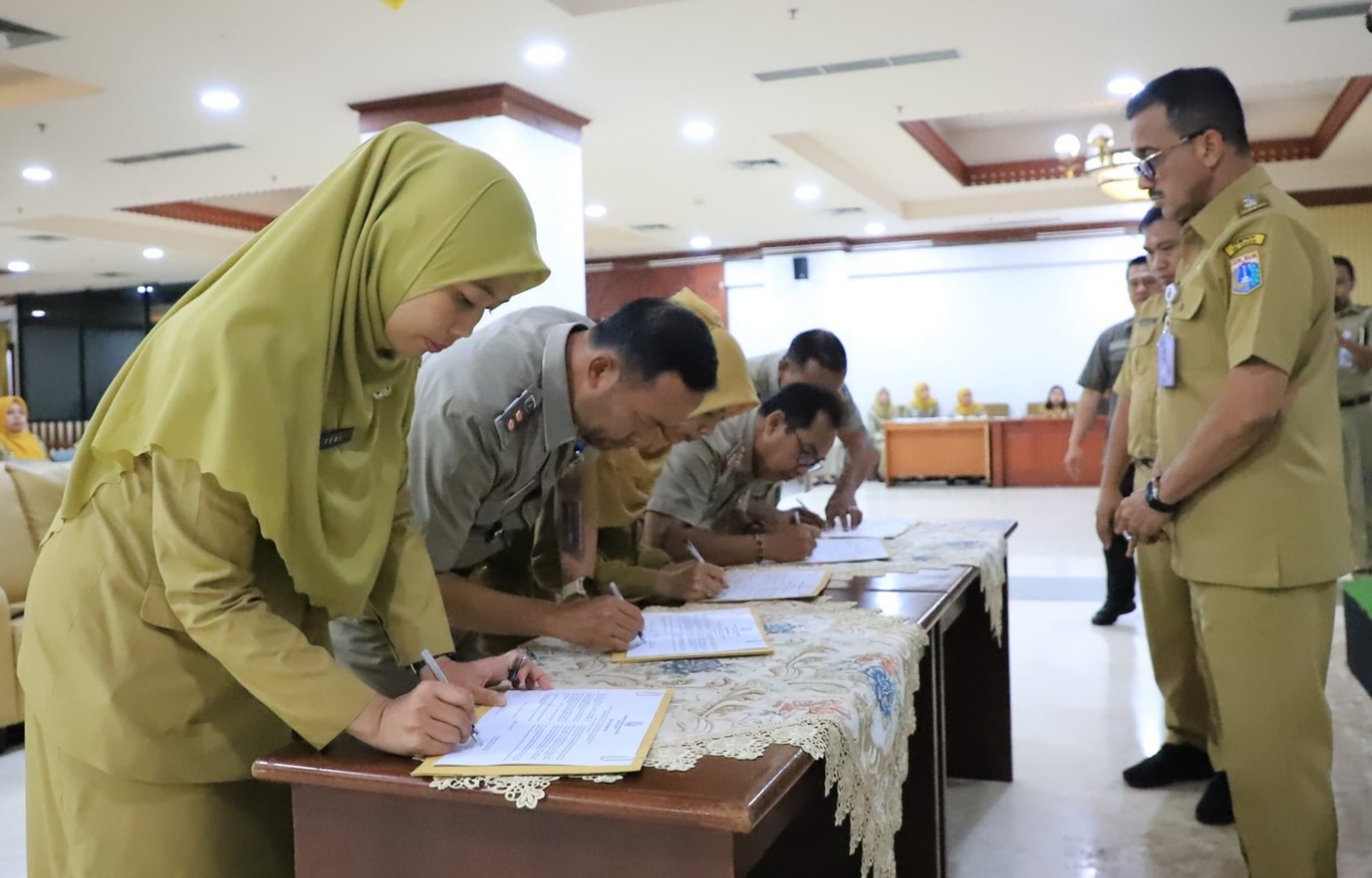 92-Pejabat-Baru-di-Lingkungan-Kota-Jaksel-Tandatangani-Pakta-Integritas
