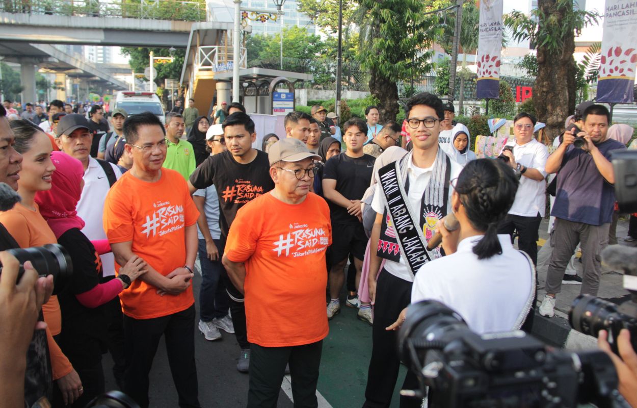 Ikut-HBKB-di-Rasuna-Said-Gubernur-Pramono-Ajak-Warga-Hidup-Sehat-dan-Pilah-Sampah