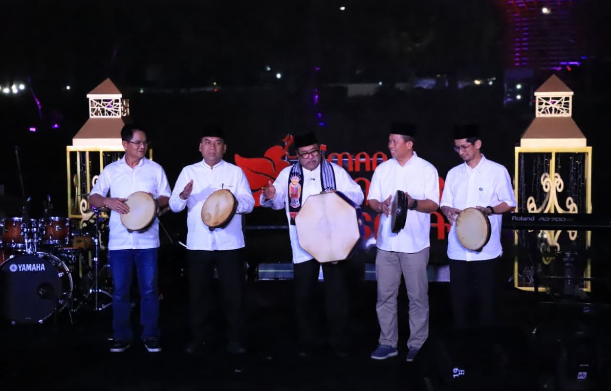 Pemprov-DKI-Gelar-Festival-Nyebrang-dan-Pawai-Obor-di-Taman-Bendera-Pusaka
