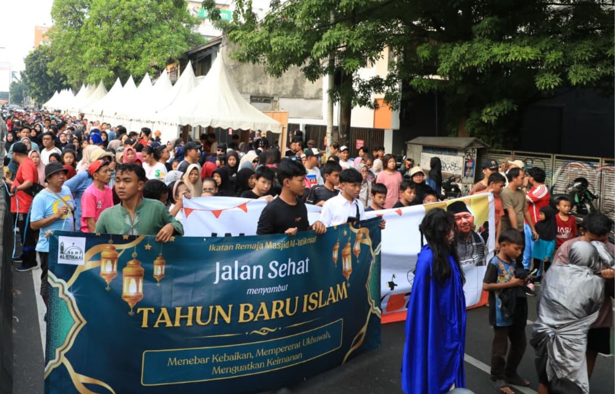 Ribuan-Warga-Tegal-Parang-Ikut-Gerak-Jalan-Sehat