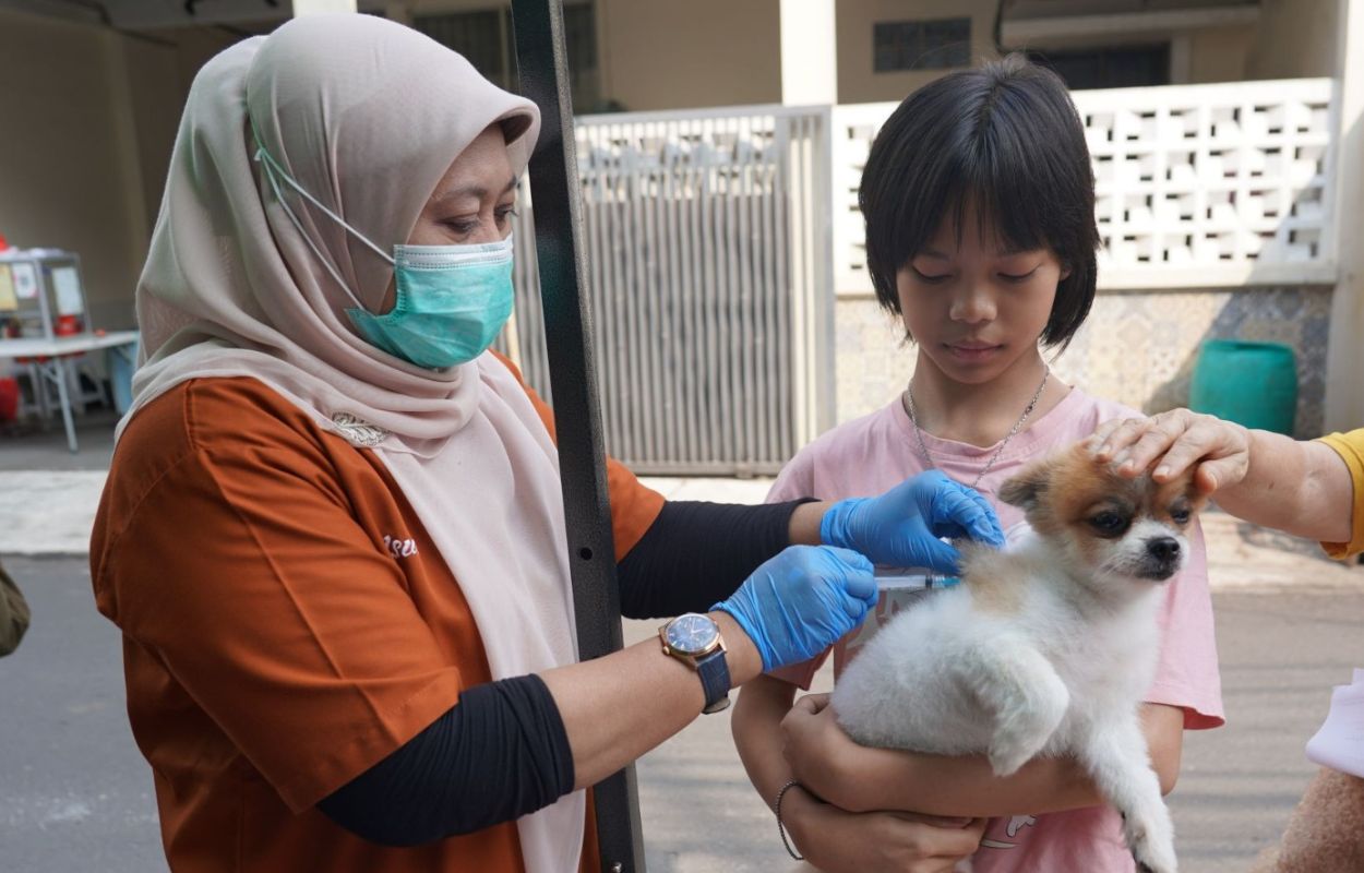 83-HPR-di-Kelurahan-Karet-Divaksin-Rabies