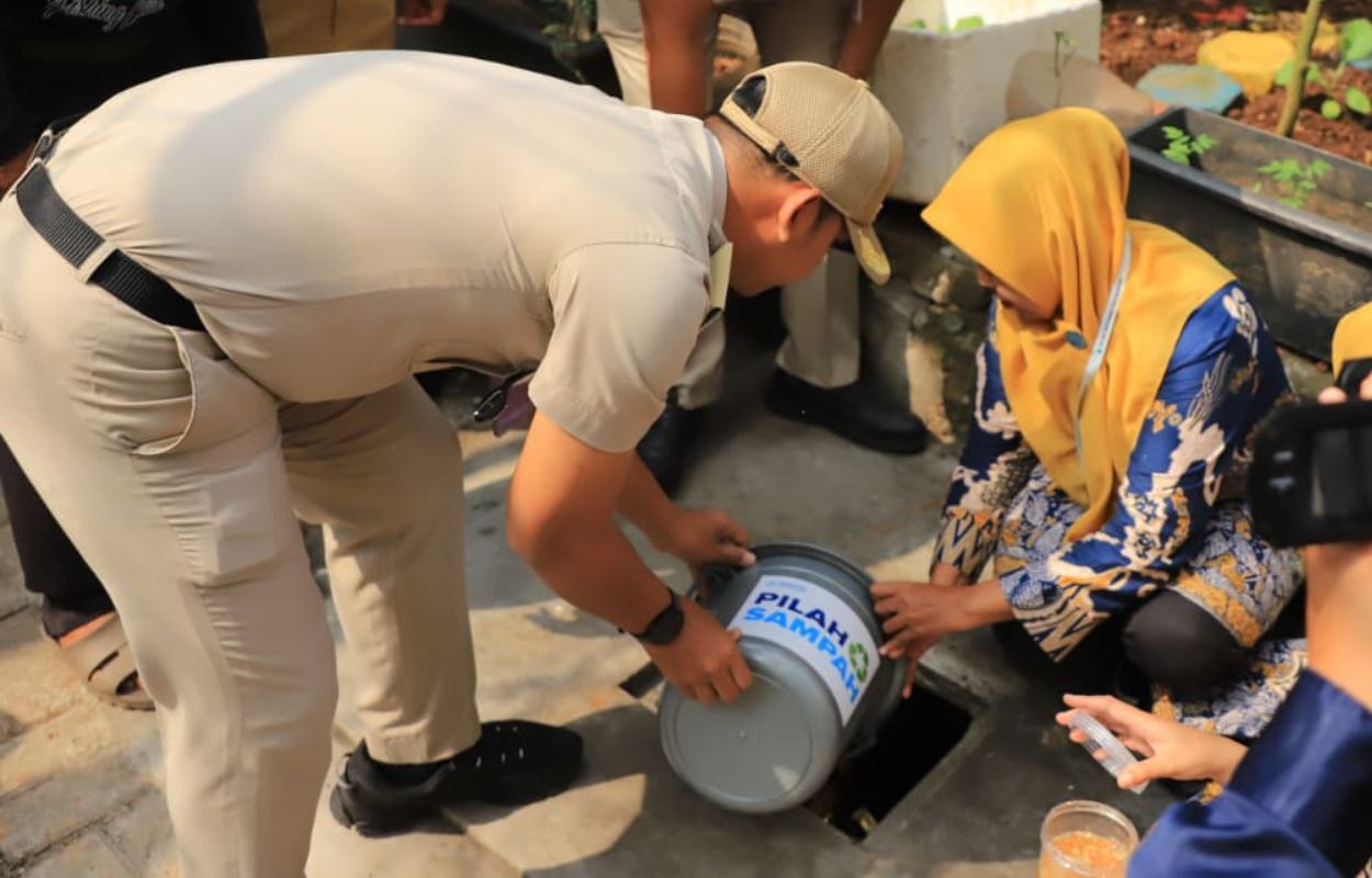 Atasi-Persoalan-Sampah-Kelurahan-Pela-Mampang-Sediakan-Teba-Modern-dan-Lubang-Biopori