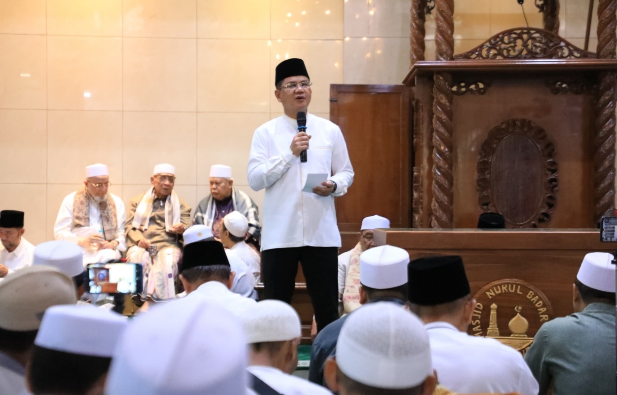 Walikota-Syafrin-Hadiri-Salat-Subuh-Gabungan-Se-Kecamatan-Pasar-Minggu