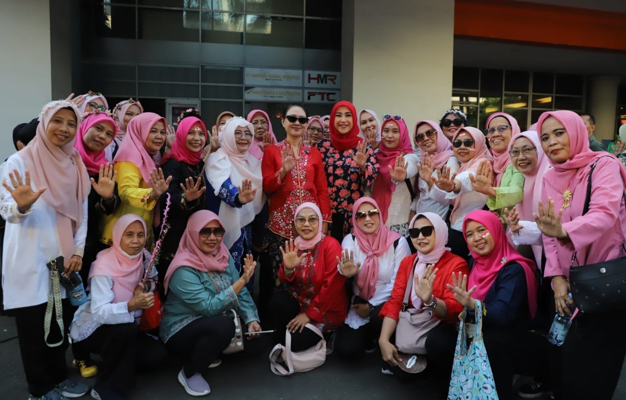 TP-PKK-Jaksel-Gelar-Parade-Kebaya-di-HBKB-Rasuna-Said