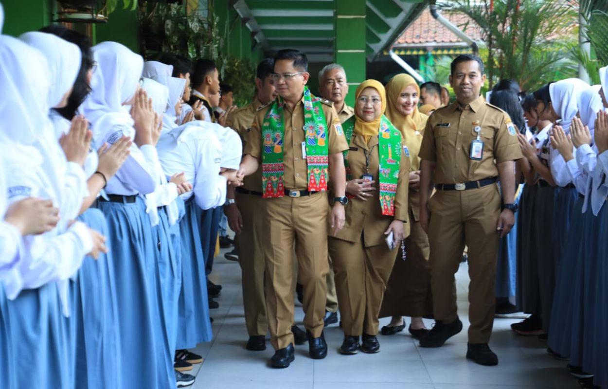 Walikota-Syafrin-Ajak-Pelajar-di-Jaksel-Bangun-Enam-Kebiasaan-Baik
