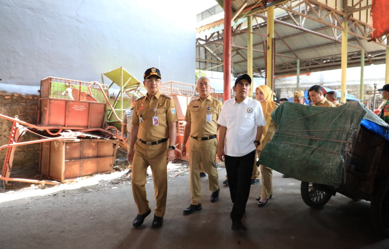 Walikota-Syafrin-Revitalisasi-PD-Pasar-Minggu-Perlu-Segera-Dilakukan