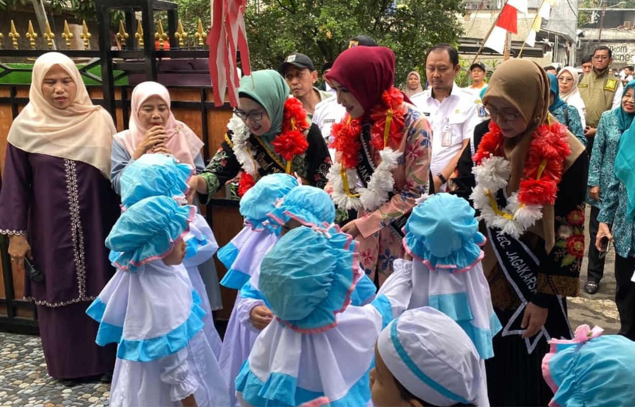 Bunda-PAUD-Jaksel-Tinjau-Kegiatan-BKB-PAUD-Rabbani