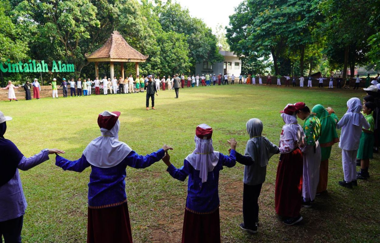 Perkuat-Budaya-Sekolah-Aman-Ratusan-Pelajar-Sekolah-SD-Ikuti-Cakra-Jagad