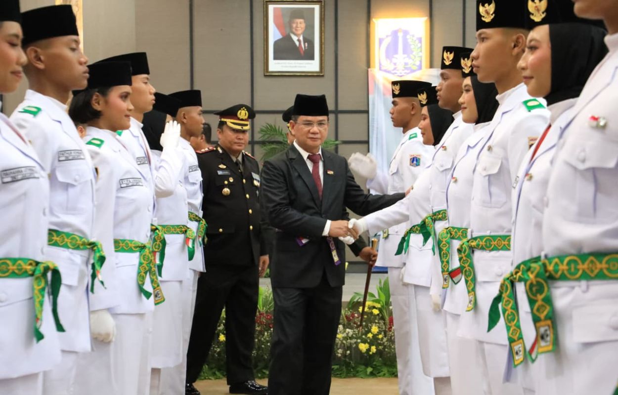 Walikota-Syafrin-Kukuhkan-44-Paskibraka-Kota-Jaksel-2026