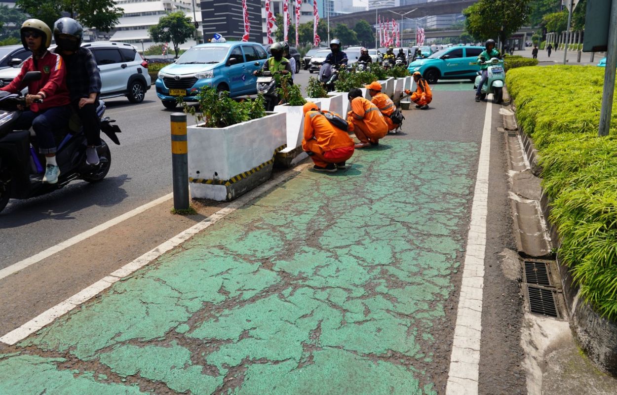Sambut-HUT-Ke-81-RI-Kecamatan-Setiabudi-Beautifikasi-Jalan-Jenderal-Sudirman