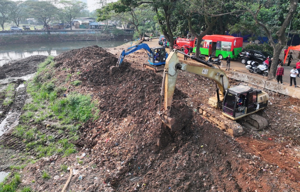 Pemkot-Jaksel-Keruk-Kali-Pesanggrahan-Sepanjang-14-Kilometer