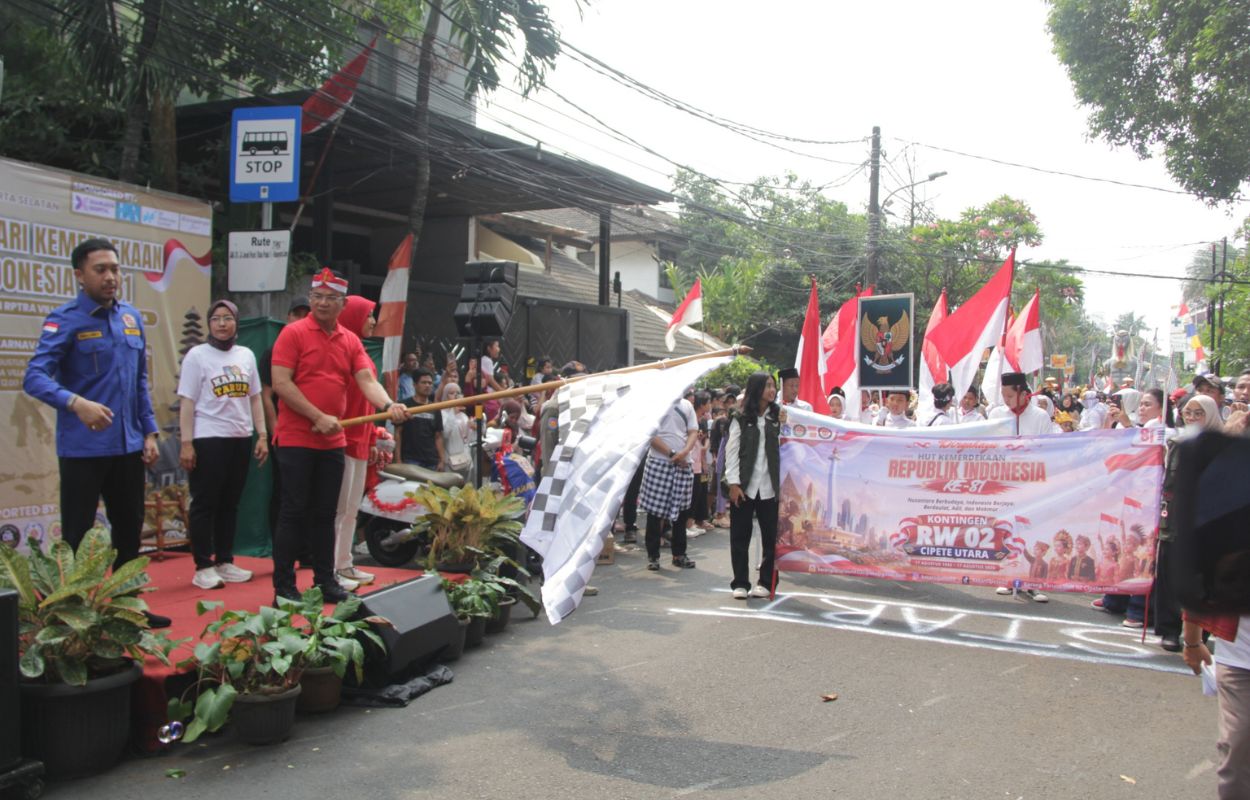 Walikota-Syafrin-Lepas-8200-Peserta-Pawai-Karnaval-Budaya-Cipete-Utara