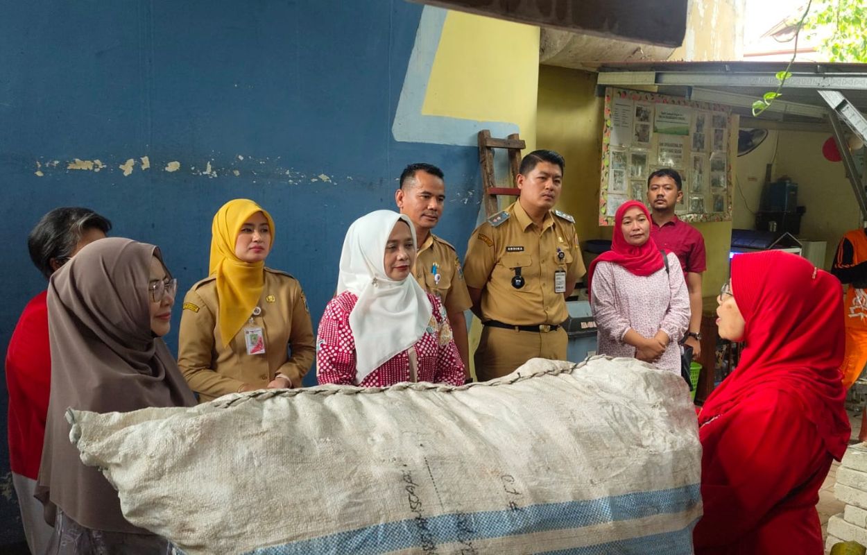 Wakil-Ketua-TP-PKK-Jaksel-Tinjau-Sejumlah-Kegiatan-di-RW-06-Kelurahan-Gunung