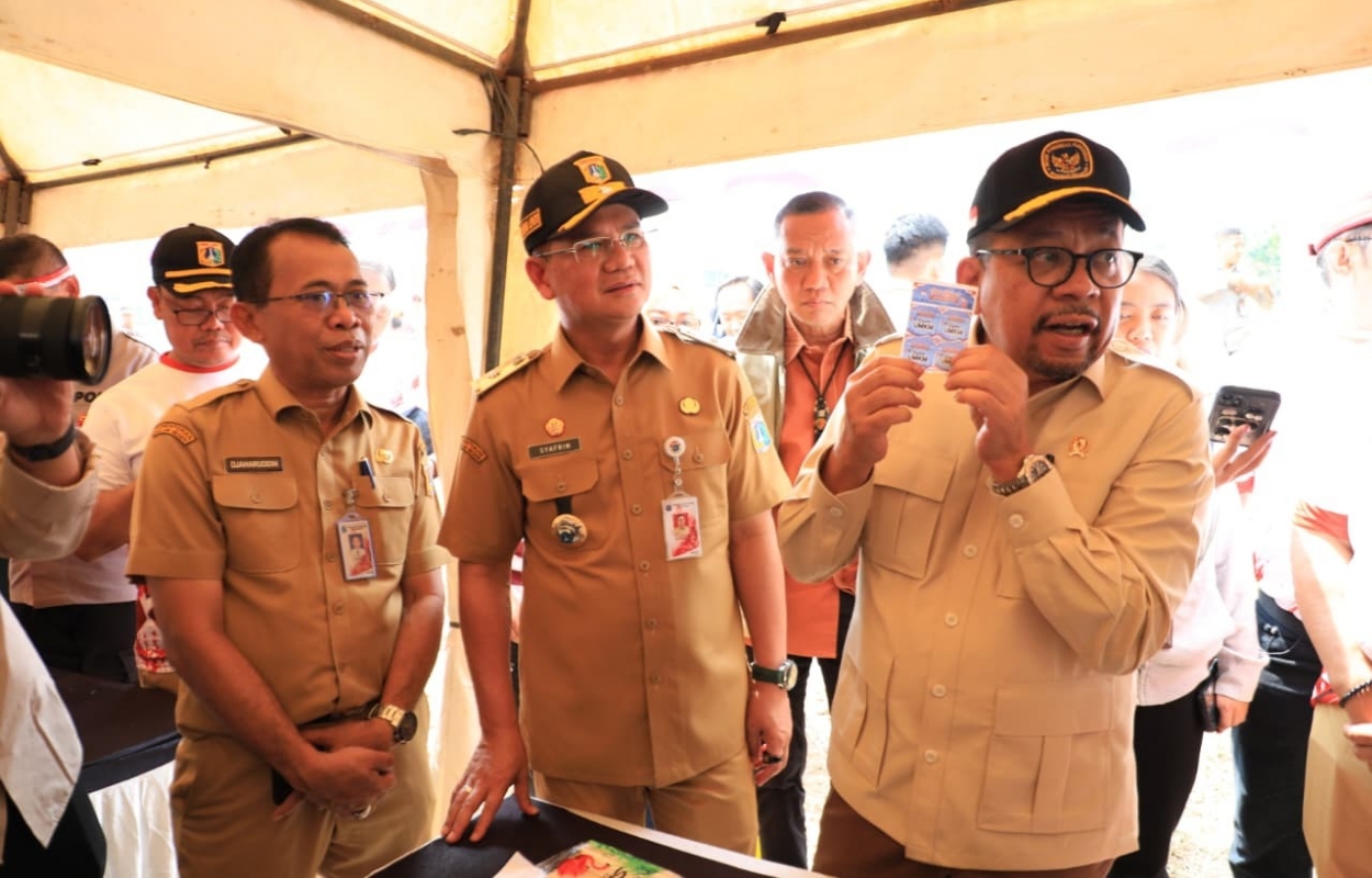 Kepala-Bakom-Apresiasi-Pesta-Rakyat-di-Kelurahan-Ciganjur