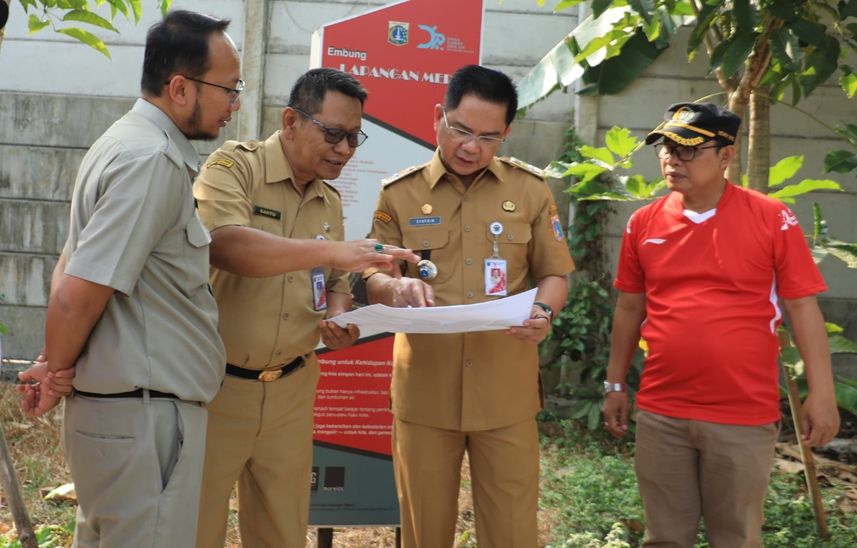 Tinjau-Embung-dan-Saluran-Jacking-Walikota-Syafrin-Minta-Sudin-SDA-Rutin-Perawatan