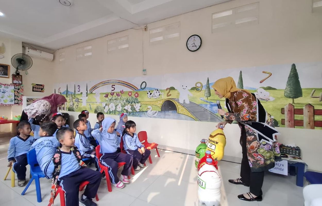 Ketua-TP-PKK-Jaksel-Roadshow-ke-Wilayah-Kelurahan-Cikoko