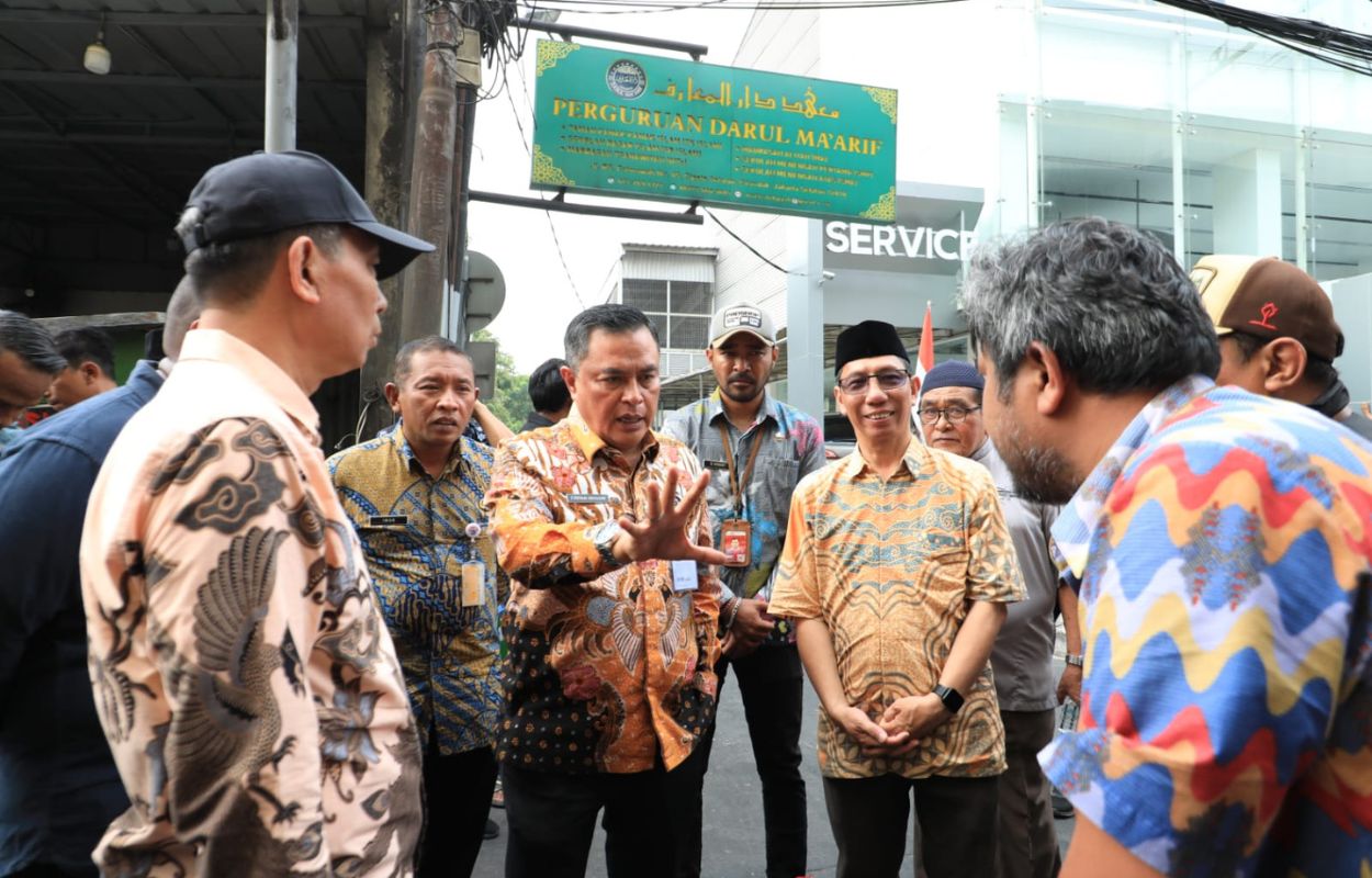Wakil-Walikota-Tinjau-Kendala-Akses-Menuju-Perguruan-Darul-Maarif-dari-Jalan-RS-Fatmawati