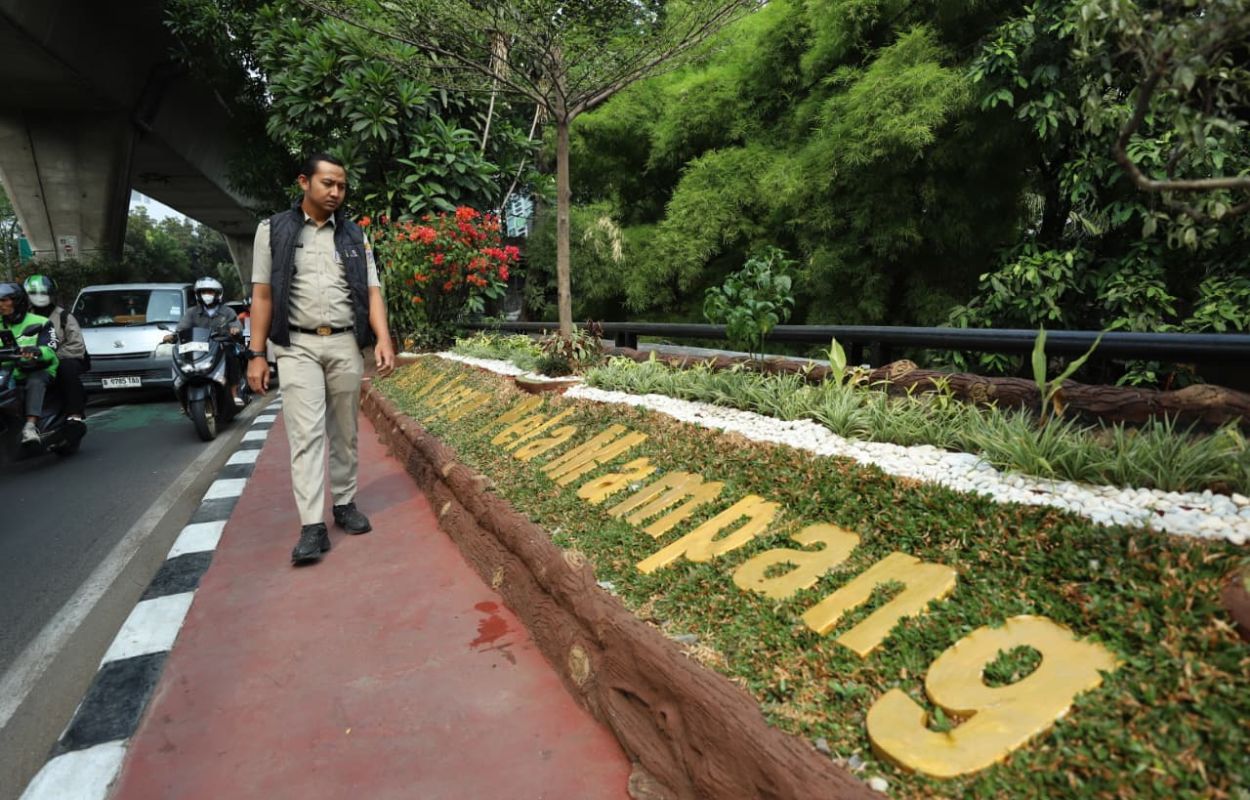 Kelurahan-Pela-Mampang-Percantik-Jalan-Kapten-Tendean