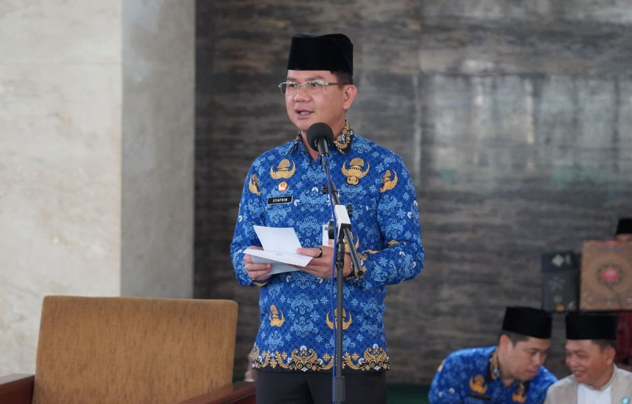Walikota-Syafrin-Hadiri-Pengajian-Rutin-TP-PKK-Jaksel