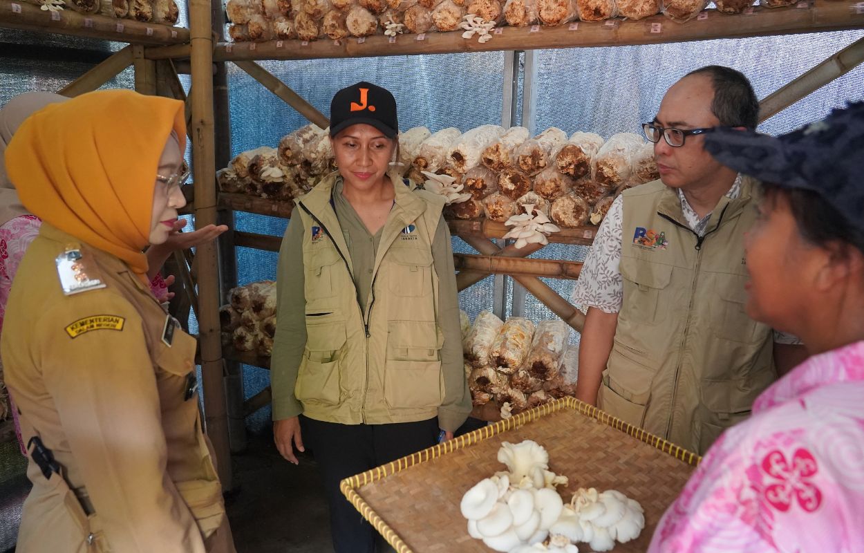 Tim-Verlap-Benyamin-S-Award-Sambangi-Lima-Kelurahan-di-Jaksel