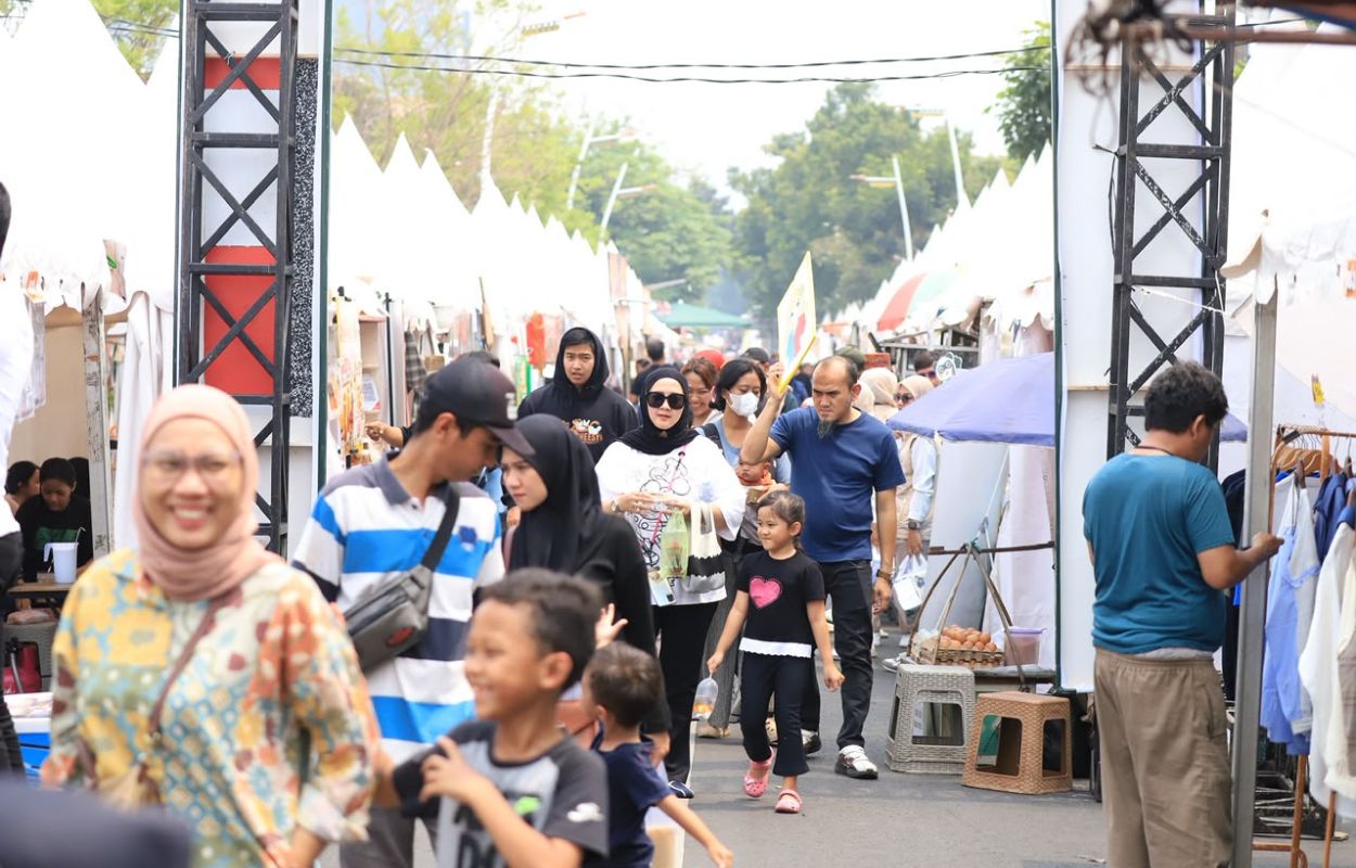 250-UMKM-Meriahkan-Festival-Palang-Pintu-XVII-di-Jalan-Kemang-Raya