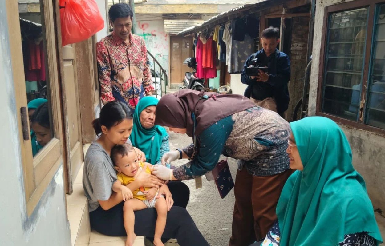Puskesmas-Kelurahan-Gunung-Jemput-Bola-Imunisasi-di-RW-01