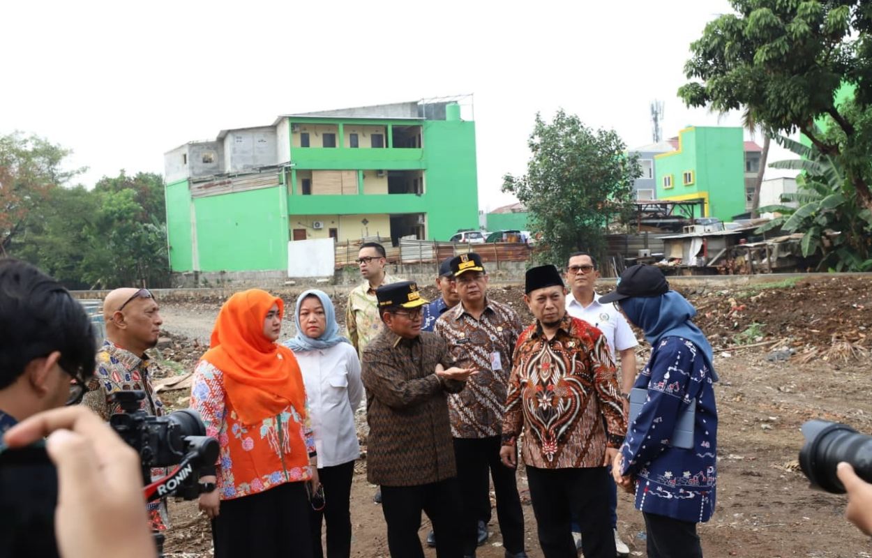 Tinjau-Normalisasi-Kali-Mampang-Gubernur-Pramono-Percepat-Pengendalian-Banjir-Jelang-Musim-Hujan