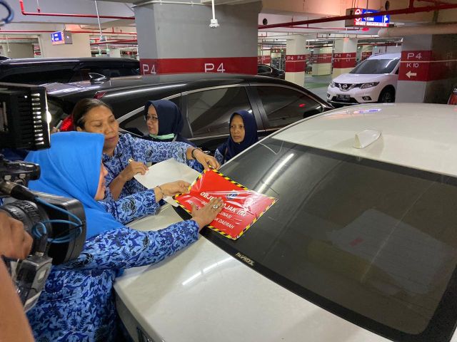 29-mobil-mewah-tunggak-pkb-terjaring-razia