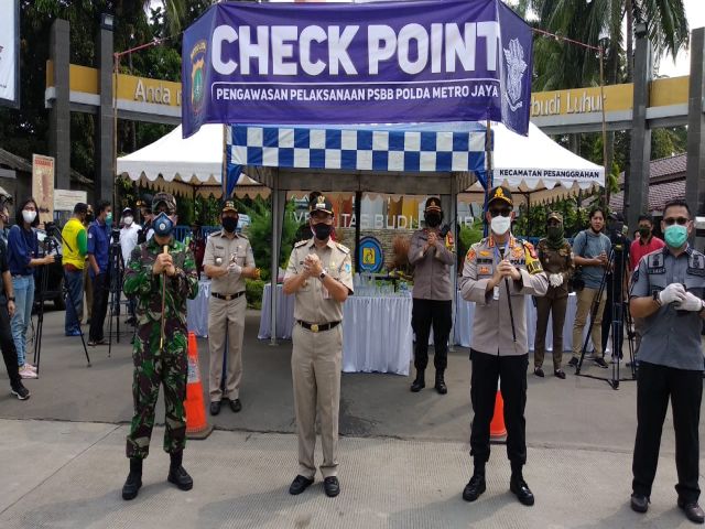 forkopimko-jaksel-pantau-pelaksanaan-psbb-di-wilayah-perbatasan