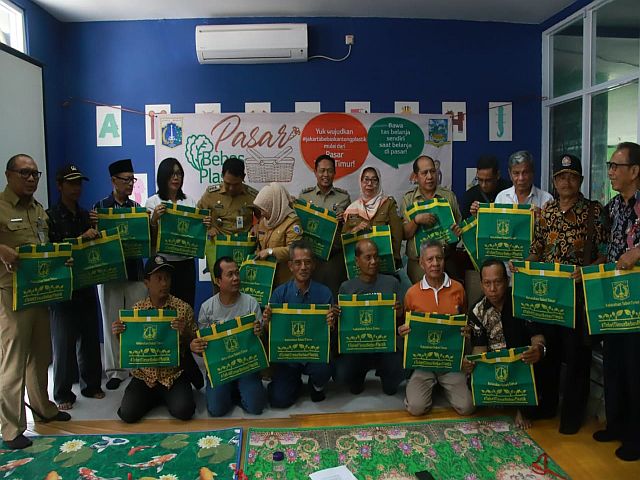 gerakan-pengurangan-sampah-plastik-di-jaksel-harus-dilakukan-bersama