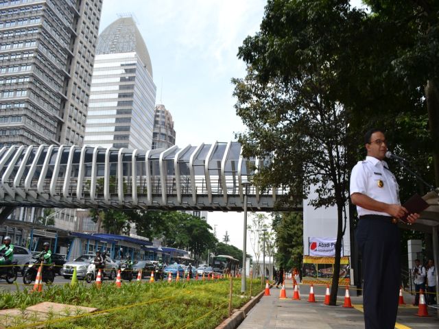 gubernur-dki-jakarta-resmikan-jpo-di-sudirman