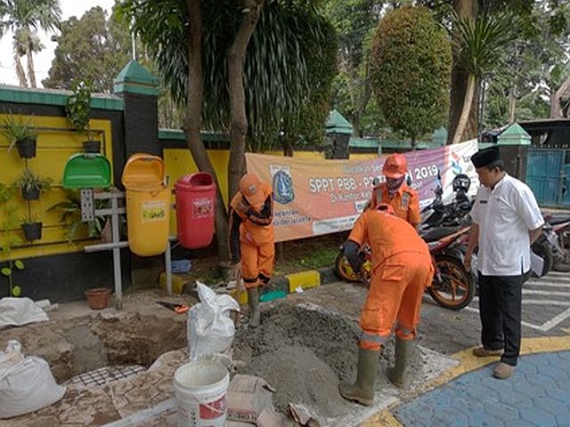 kantor-kelurahan-lenteng-agung-telah-dilengkapi-drainase-vertikal