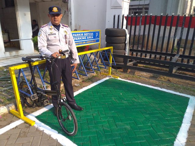 kantor-sudinhub-jaksel-kini-tersedia-parkir-khusus-sepeda