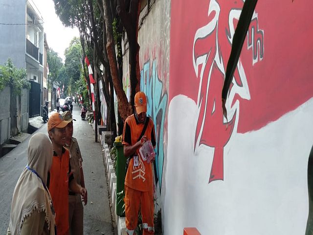 kelurahan-cikoko-buat-mural-meriahkan-hut-ri-ke-74