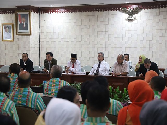 komisi-a-dprd-dki-apresiasi-penghargaan-pelayanan-di-jaksel