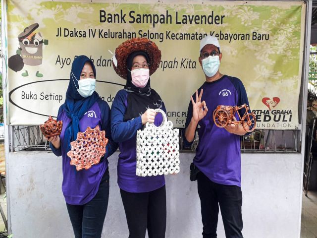 kreatifitas-warga-selong-ubah-sampah-jadi-rupiah