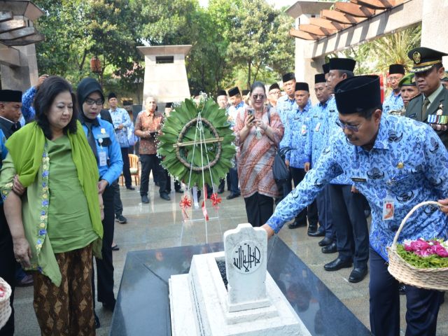 pancasila-sebagai-jati-diri-pemersatu-bangsa