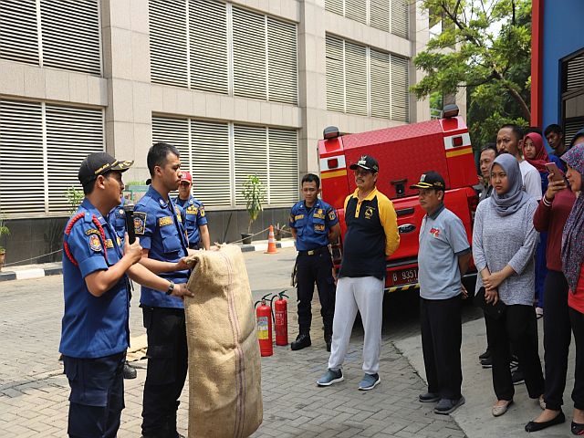 pelatihan-penanganan-kebakaran-cegah-api-membesar