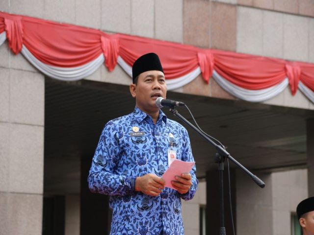 pemkot-jaksel-laksanakan-apel-peringatan-hari-pahlawan
