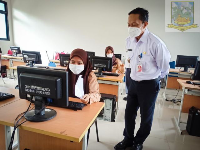 plt-wali-kota-jaksel-tinjau-pembelajaran-tatap-muka-di-dua-sekolah