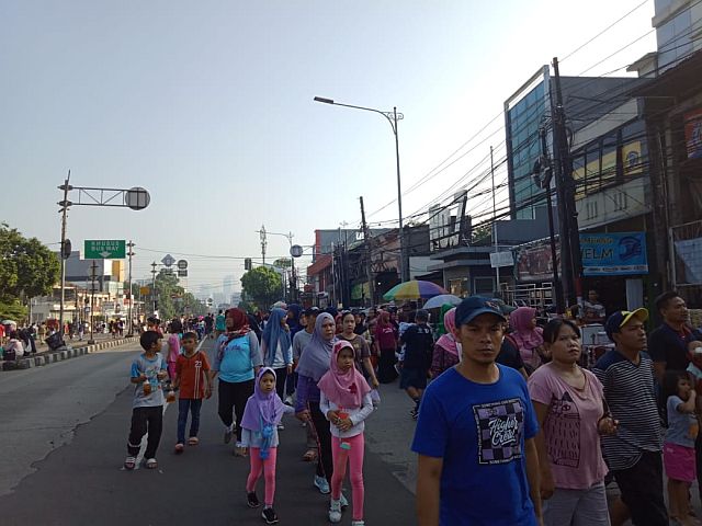 ratusan-pengunjung-padati-hbkb-jelang-ramadhan