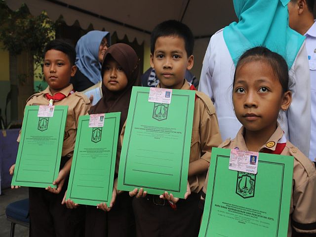 sudin-dukcapil-jaksel-didistribusikan-242-kia-di-bukit-duri