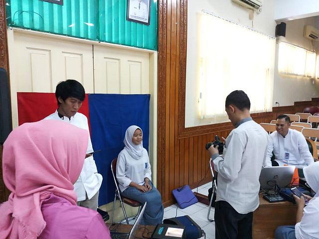 sudin-dukcapil-jaksel-jemput-bola-rekam-e-ktp-di-sekolah