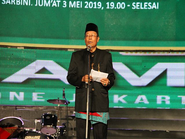 sudin-parbud-jaksel-tempel-stiker-buka-tutup-usaha-selama-ramadan