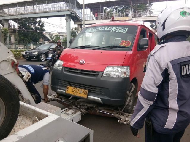 sudinhub-jaksel-lakukan-razia-di-empat-ruas-jalan
