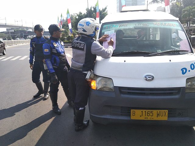 sudinhub-jaksel-plot-petugas-di-sejumlah-titik-rawan-kemacetan